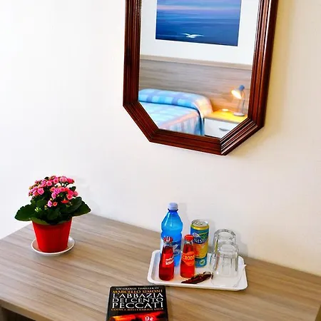 Hotel Casa Marina Bruno E Paola Mari 2*