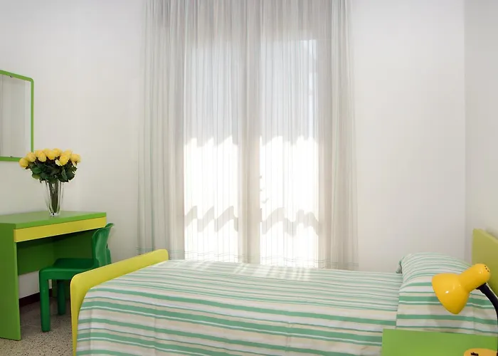 Hotel Casa Marina Bruno E Paola Mari 2*
